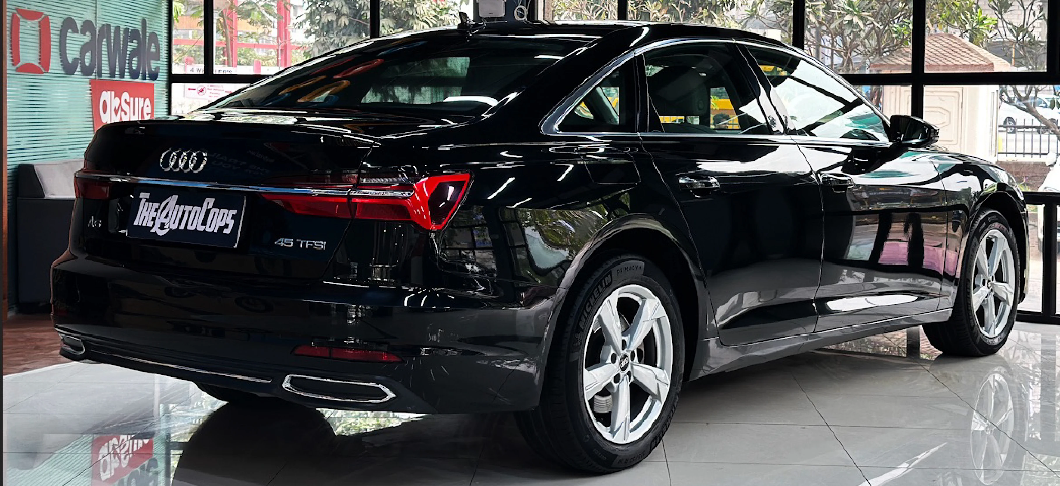 Top-Rated Luxury Cars Suitable for Long-Distance Travel